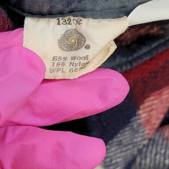 Vintage 80s Woolrich Wool Flannel Shirt Medium 20x28 Plaid - Picture 7 of 11
